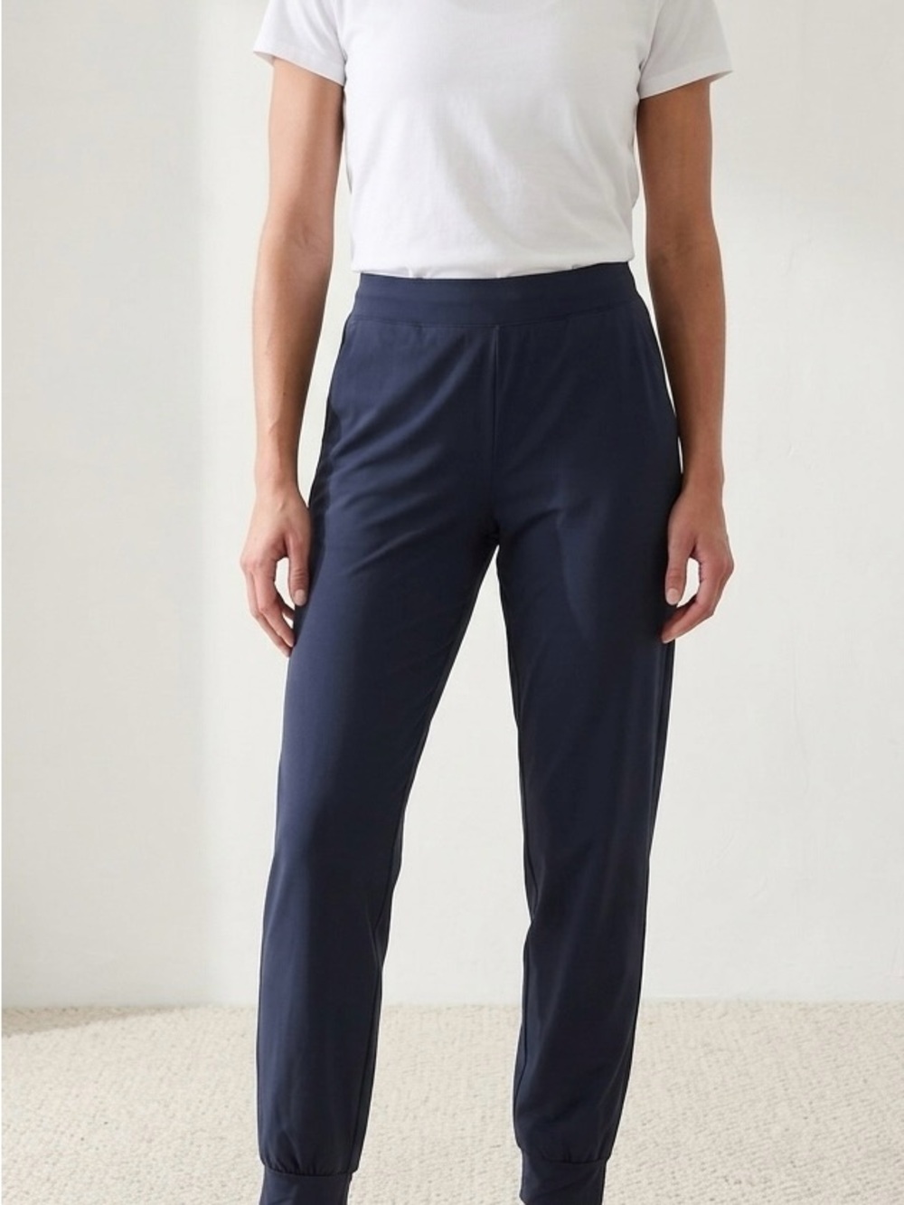 UNIQLO AIRism Ultra Stretch Jogger Pants Navy Blue | Size M